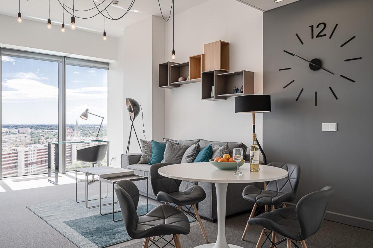 Rentplanet - Apartament Sky Tower ヴロツワフ エクステリア 写真