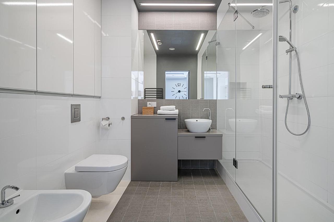 Rentplanet - Apartament Sky Tower ヴロツワフ エクステリア 写真