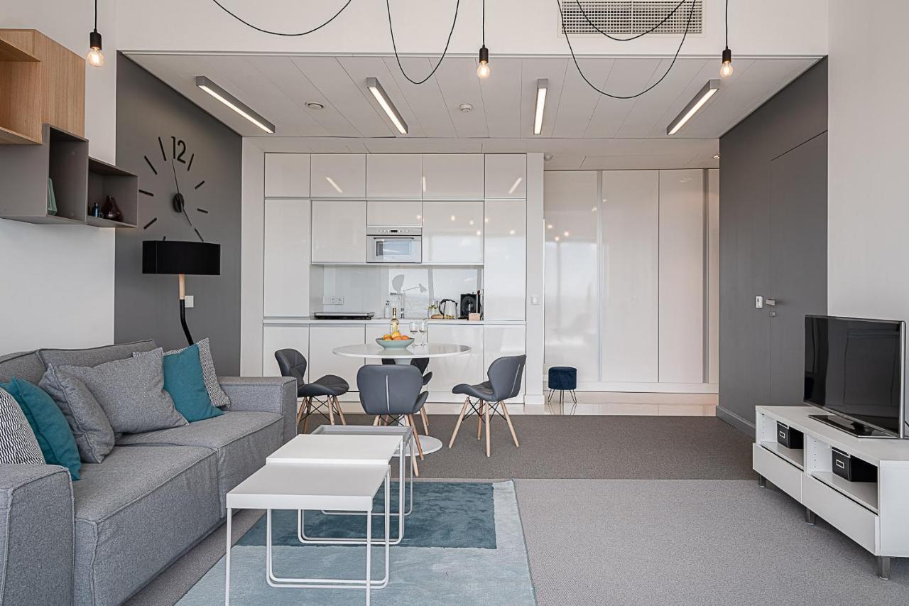 Rentplanet - Apartament Sky Tower ヴロツワフ エクステリア 写真