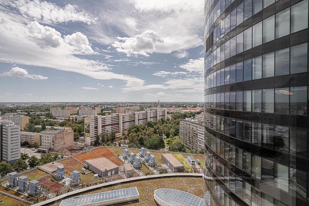 Rentplanet - Apartament Sky Tower ヴロツワフ エクステリア 写真